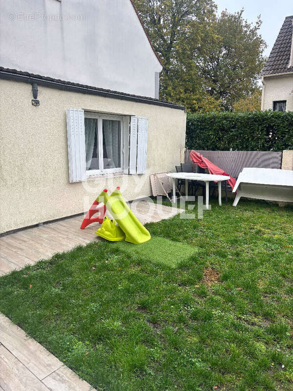 Maison à LIVRY-GARGAN