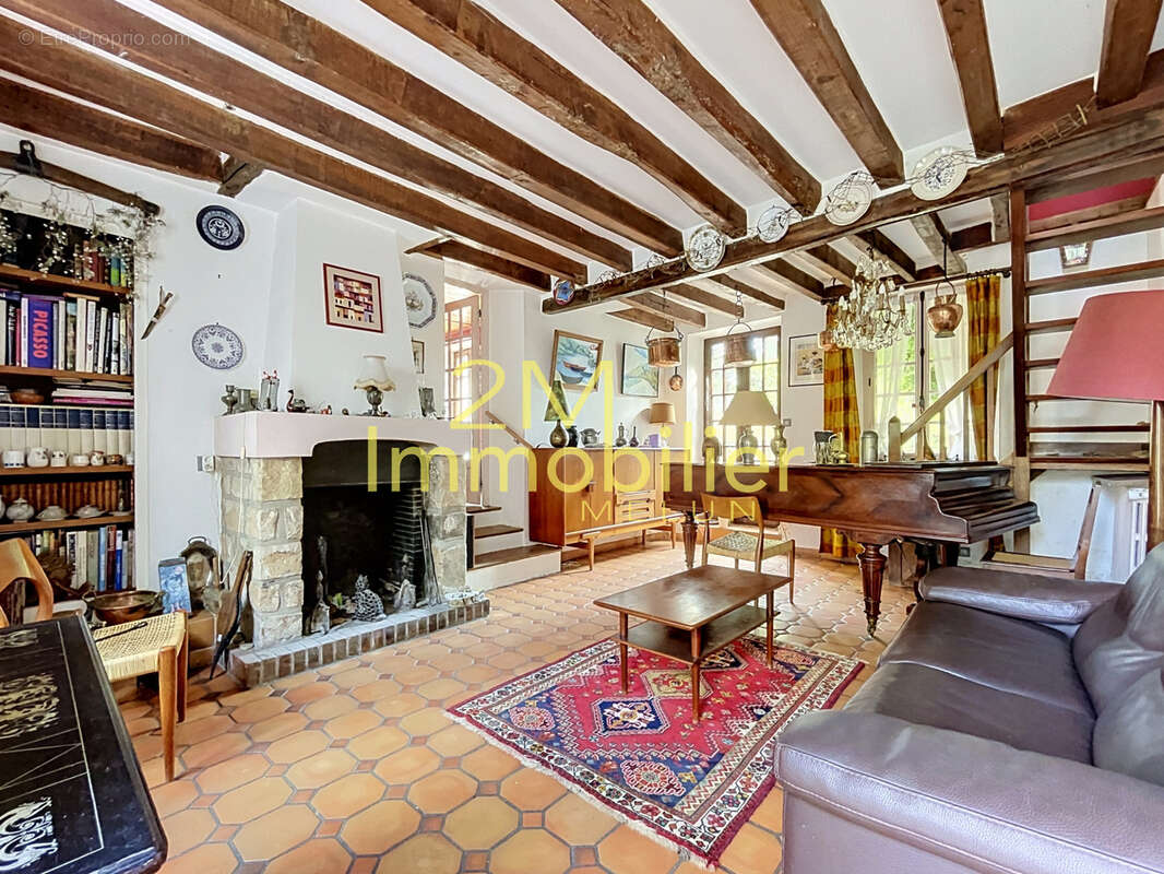 A vendre - maison de caractère - photo 2
