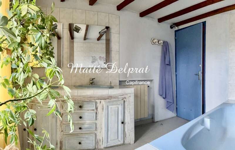 Maison de village à vendre – Malaucène, avec garage et extérieurs.(84) - photo 5