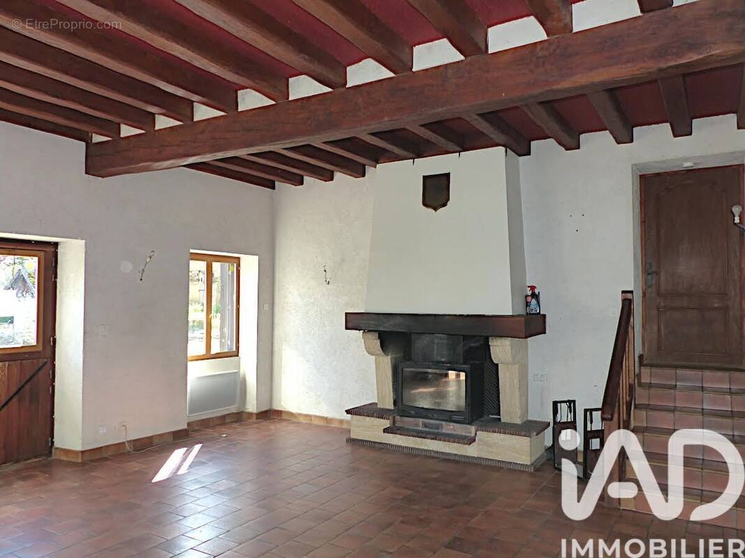 Photo 1 - Maison à JOUE-L'ABBE