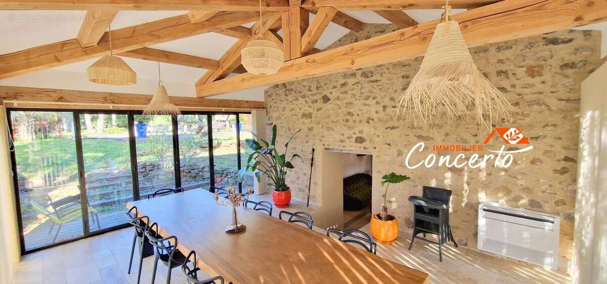 Autre à SAINT-RAPHAEL