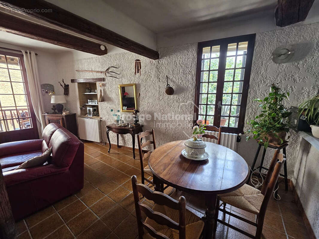 Maison à COURTHEZON