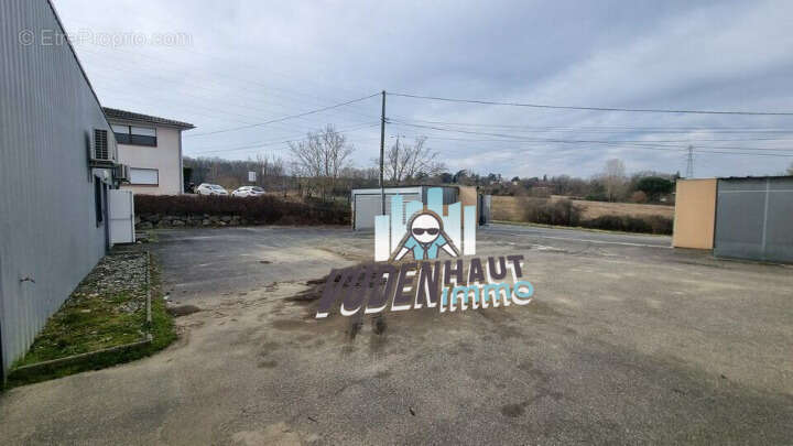 Commerce à MONDOUZIL