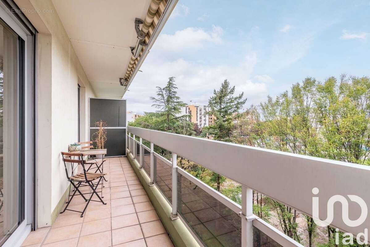 Photo 9 - Appartement à VILLEURBANNE