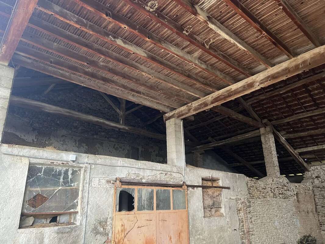 Maison à CHEVRIERES