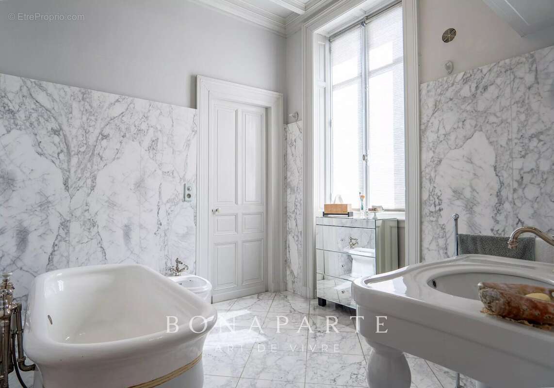 PAU - Palais Sorrento - Appartement de prestige - Vue Pyrénées - photo 11