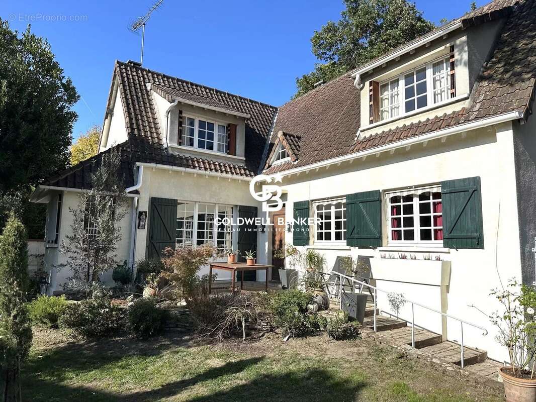 Maison à LE VESINET