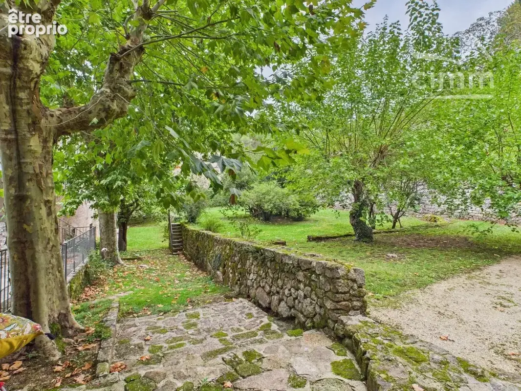 Bâtisse historique entièrement rénovée en chambres d'hôtes de standing (Sud Ardèche) - photo 10