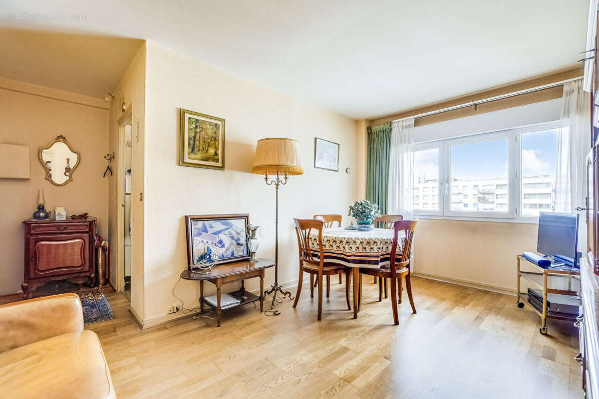 Appartement Paris 2 pièce(s) 39 m2 - photo 3