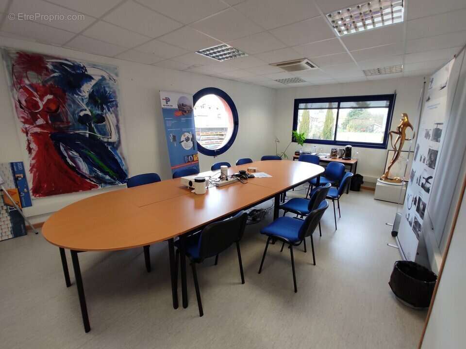 Autre à SAINT-QUENTIN-FALLAVIER