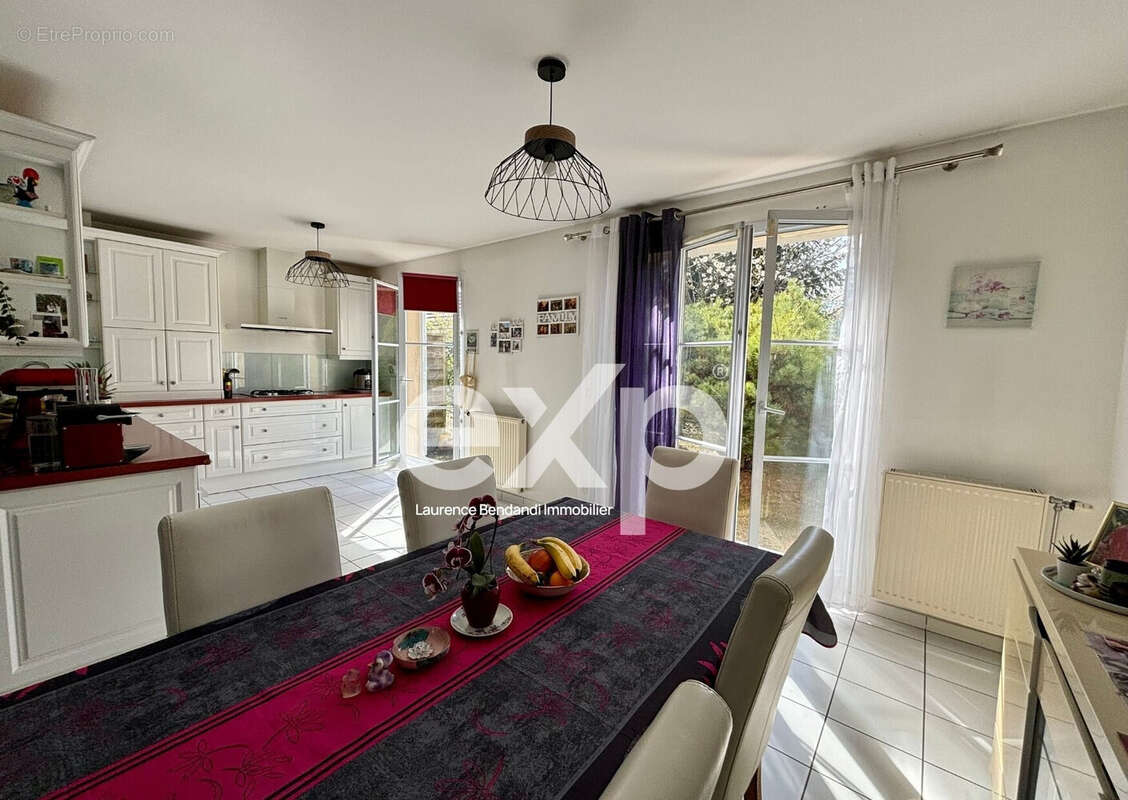 Maison à BAILLY-ROMAINVILLIERS