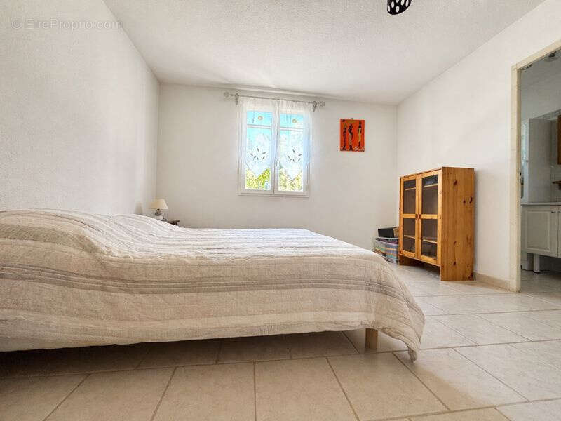 Maison à REGUSSE