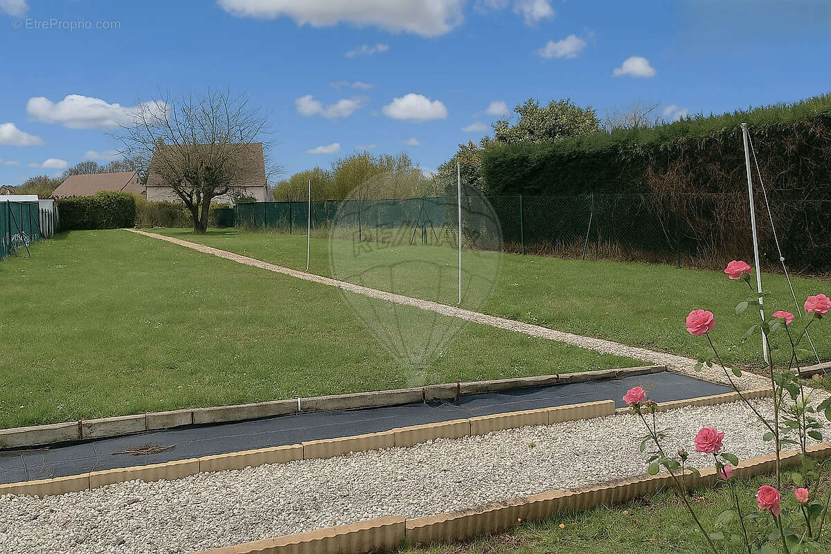 Maison à ESTREES-SAINT-DENIS