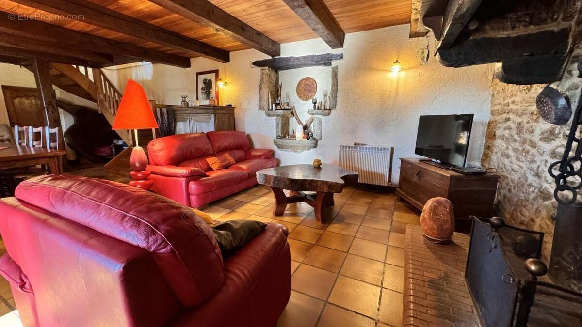 Maison à LUGAGNAC