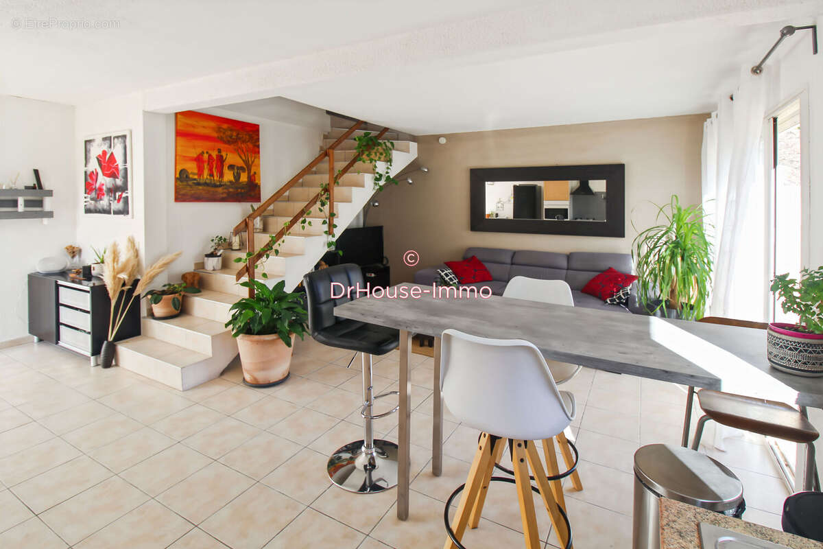 Maison à SAINT-JEAN-DE-VEDAS