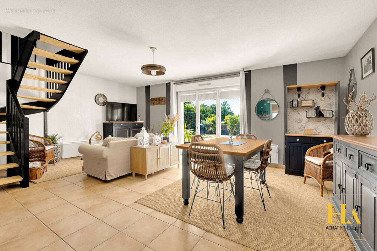 Maison à SAINT-JEAN