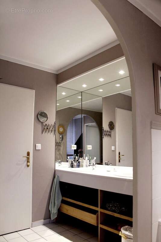 Maison à SAINT-REMY-L&#039;HONORE