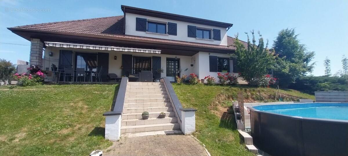 Maison à CUSSEY-SUR-L'OGNON