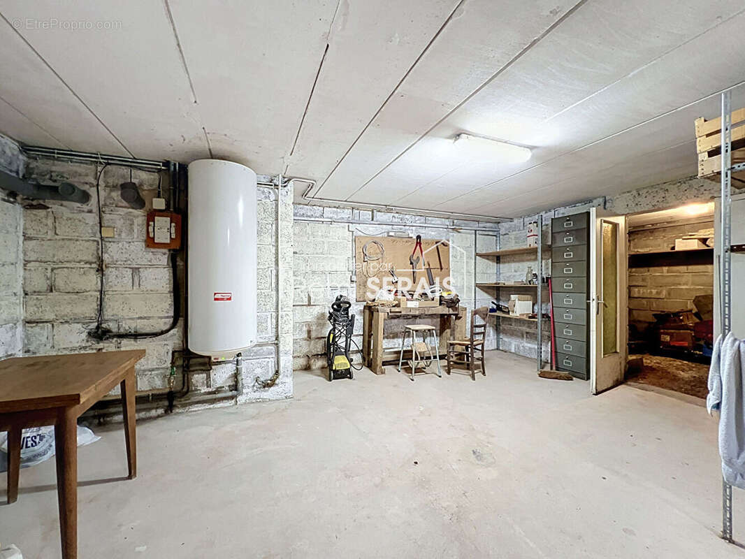 Pavillon de plain-pied avec sous-sol total, garage indépendant et aucun vis-à-vis ! - photo 13