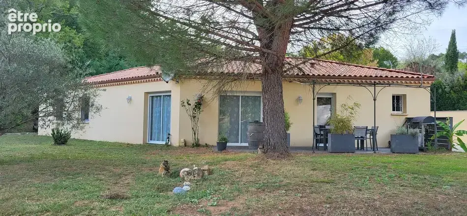 Maison contemporaine avec piscine sur 5 000 m2 de terrain - photo 2