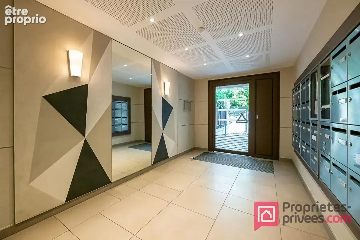 Appartement  3 pièces- 58m²- Gand balcon- Parking- Ascenseur - photo 11