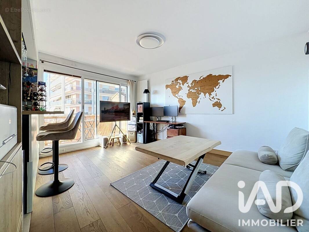 Photo 1 - Appartement à PARIS-11E