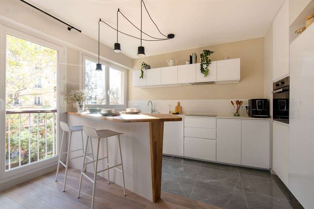 Appartement à PARIS-18E