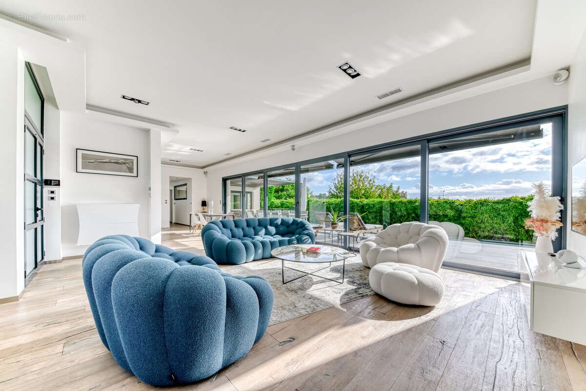 Maison à SAINT-CYR-AU-MONT-D&#039;OR