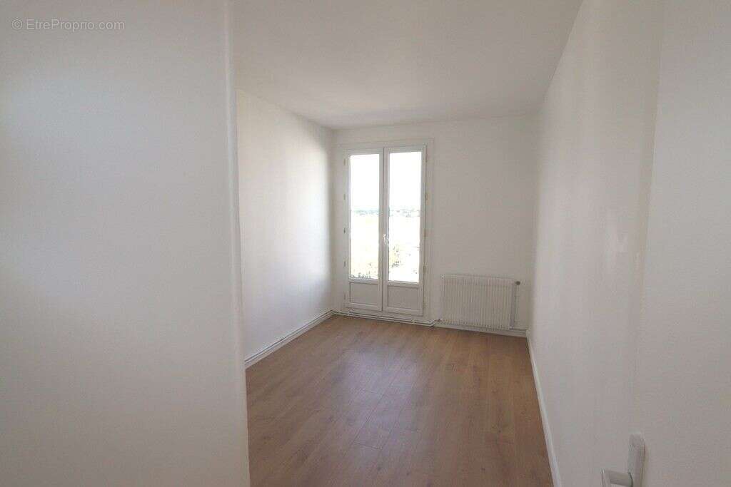 Appartement à CLICHY-SOUS-BOIS