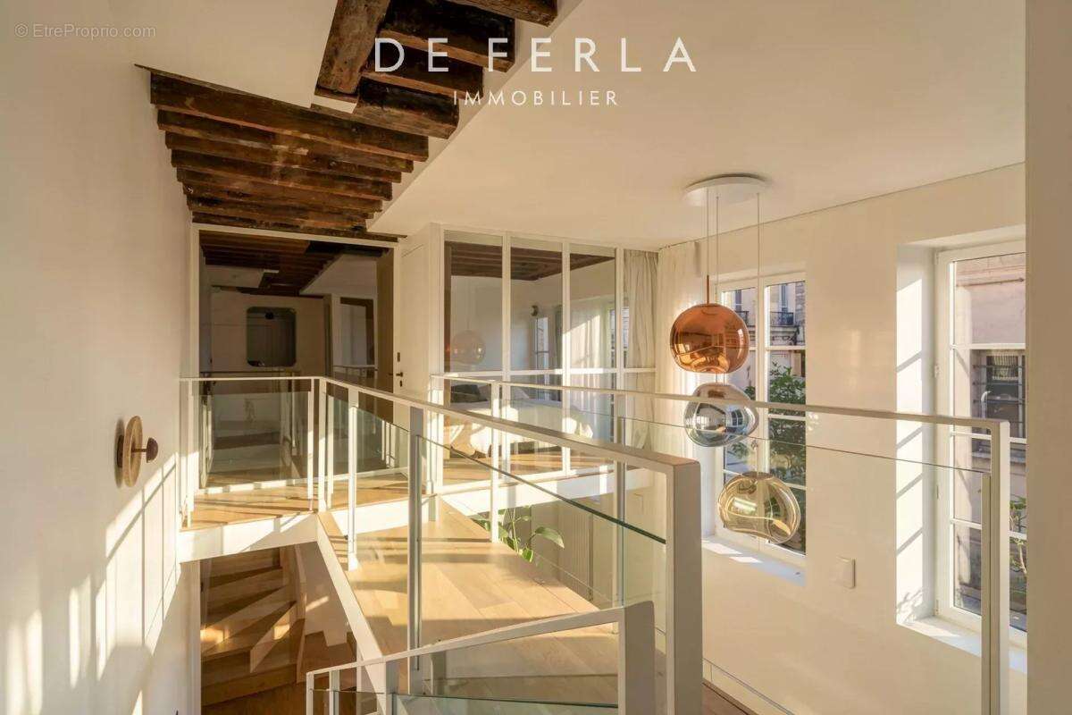 Appartement à PARIS-7E