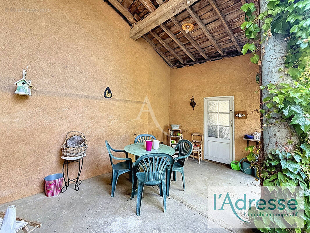 Maison à GRATENTOUR