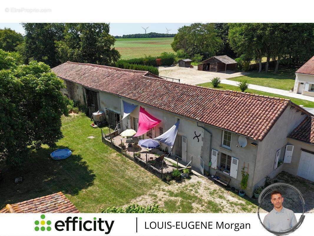 Maison à LA CHAPELLE-BATON