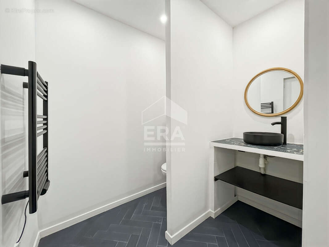 Appartement à MARSEILLE-4E