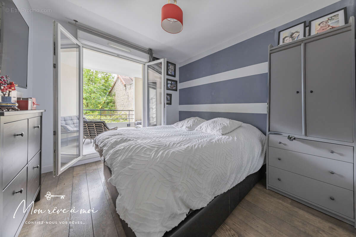 Appartement familial de 82m2 lumineux, traversant et au calme, avec terrasse et parkings - photo 7