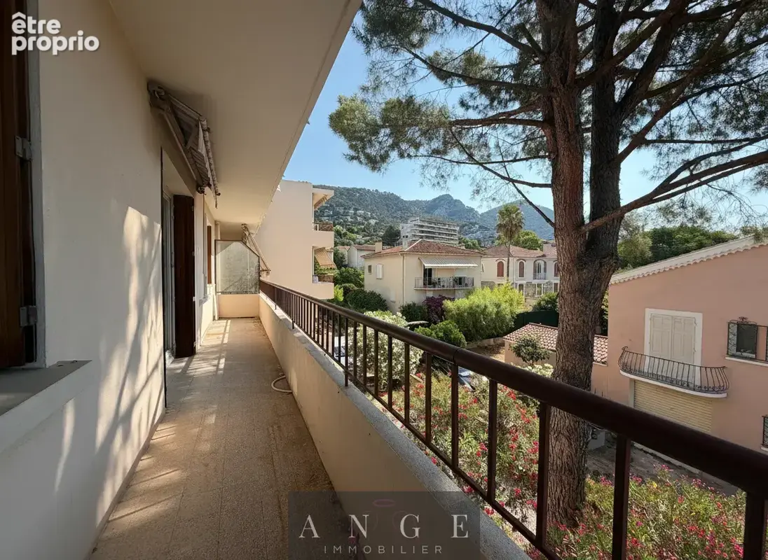 Appartement t4 - 70m2 - balcon - garage - cave - quartier claret / hôpital saint anne - photo 3