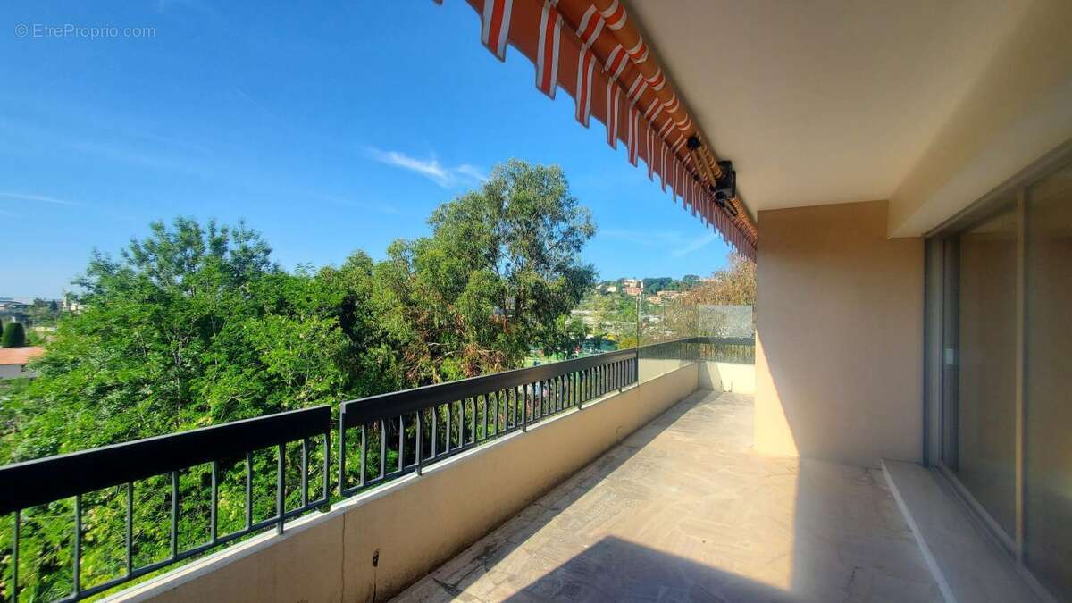 Appartement à VILLENEUVE-LOUBET