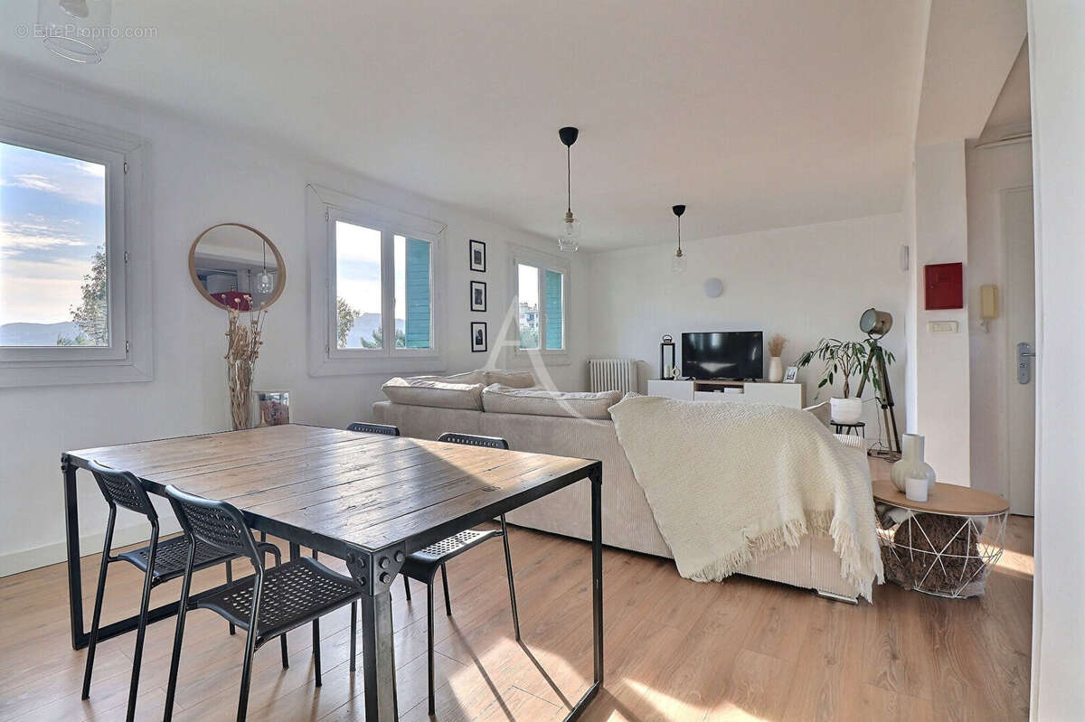 Appartement à MARSEILLE-8E