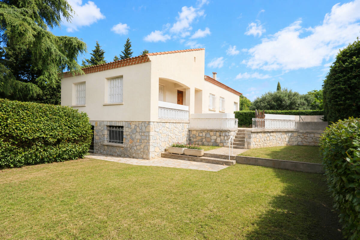 Maison à CASTRIES