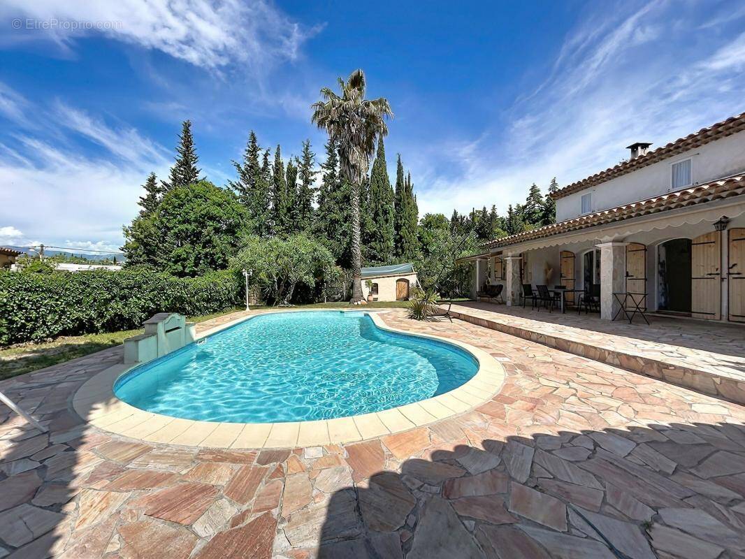 Maison à CAGNES-SUR-MER