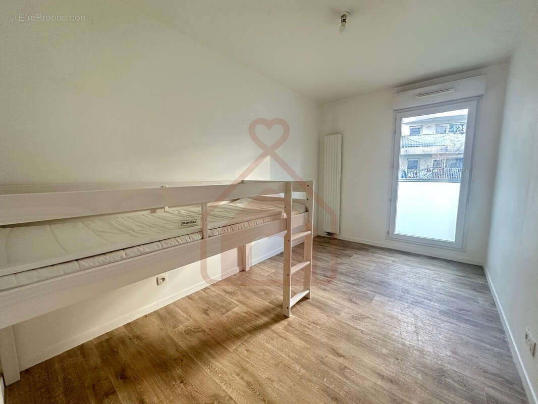 Appartement à L'HAY-LES-ROSES