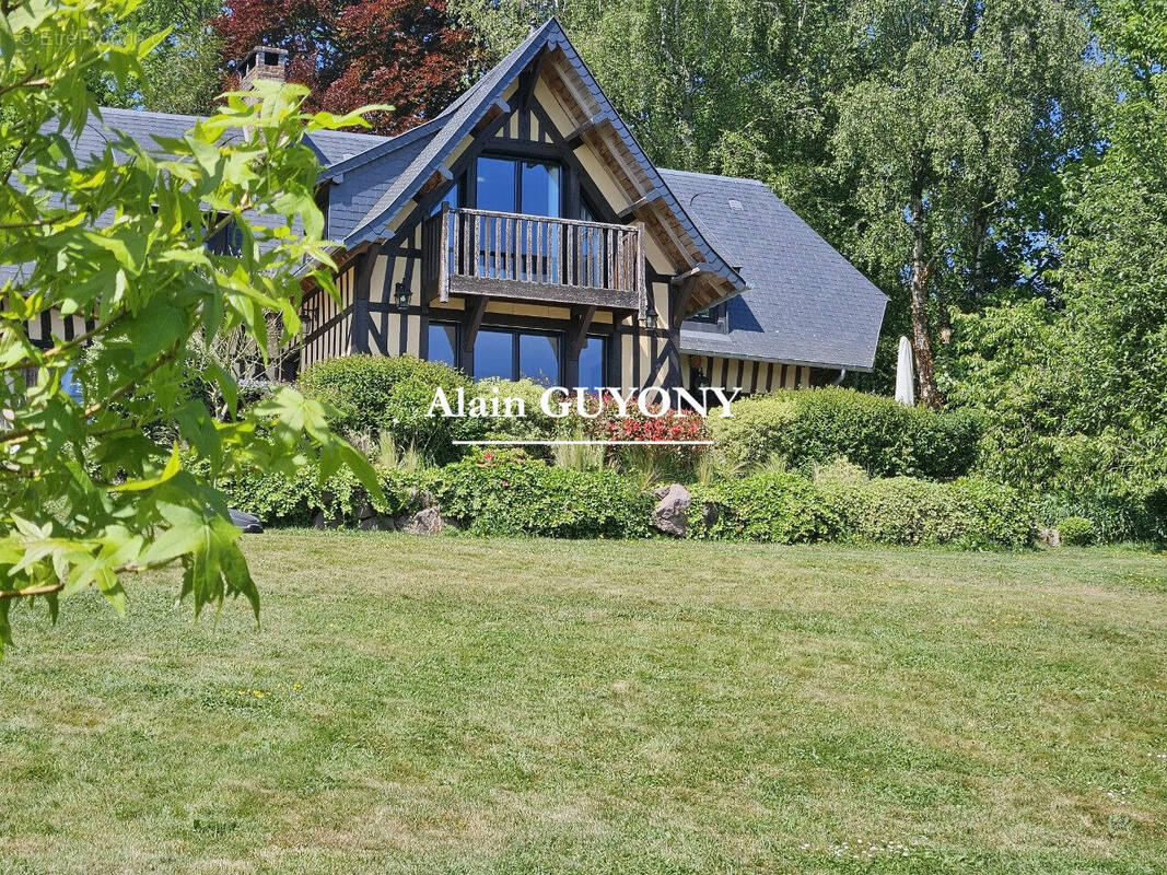 Maison à PONT-L'EVEQUE