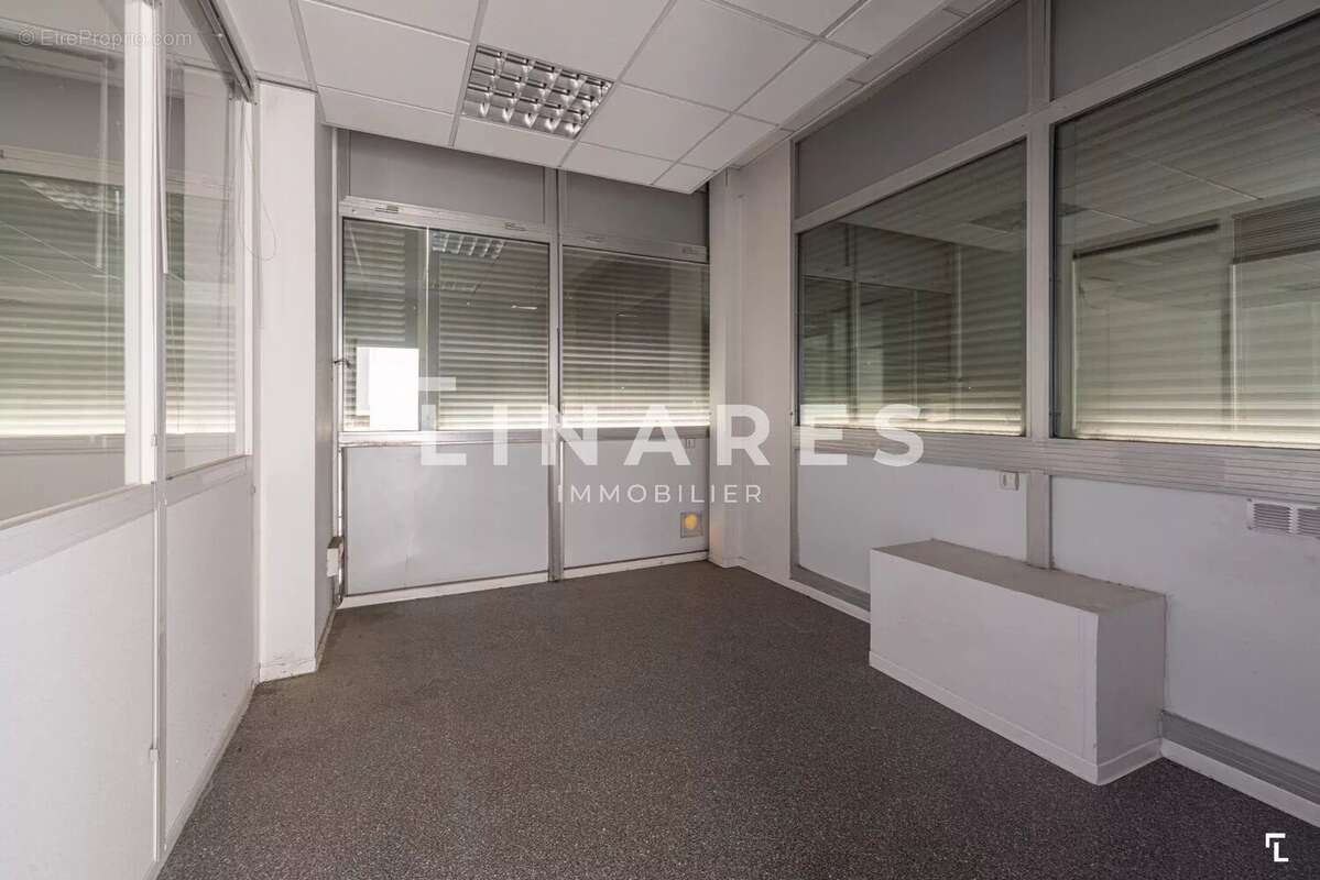 Commerce à MARSEILLE-4E