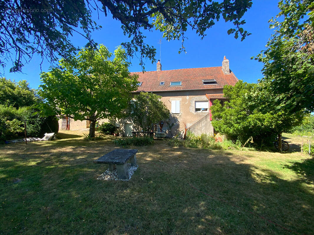 Maison à SAINT-EMILAND