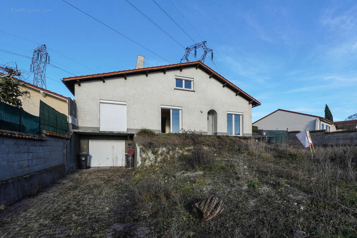 Maison à PONT-DU-CHATEAU