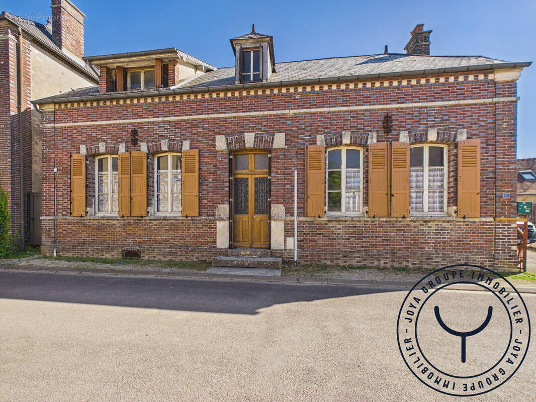 Maison à NEUVILLE-SUR-VANNES