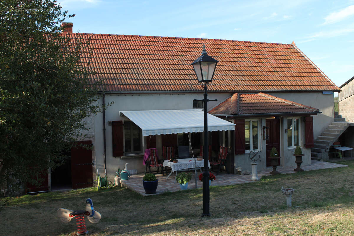 Maison à ECHASSIERES