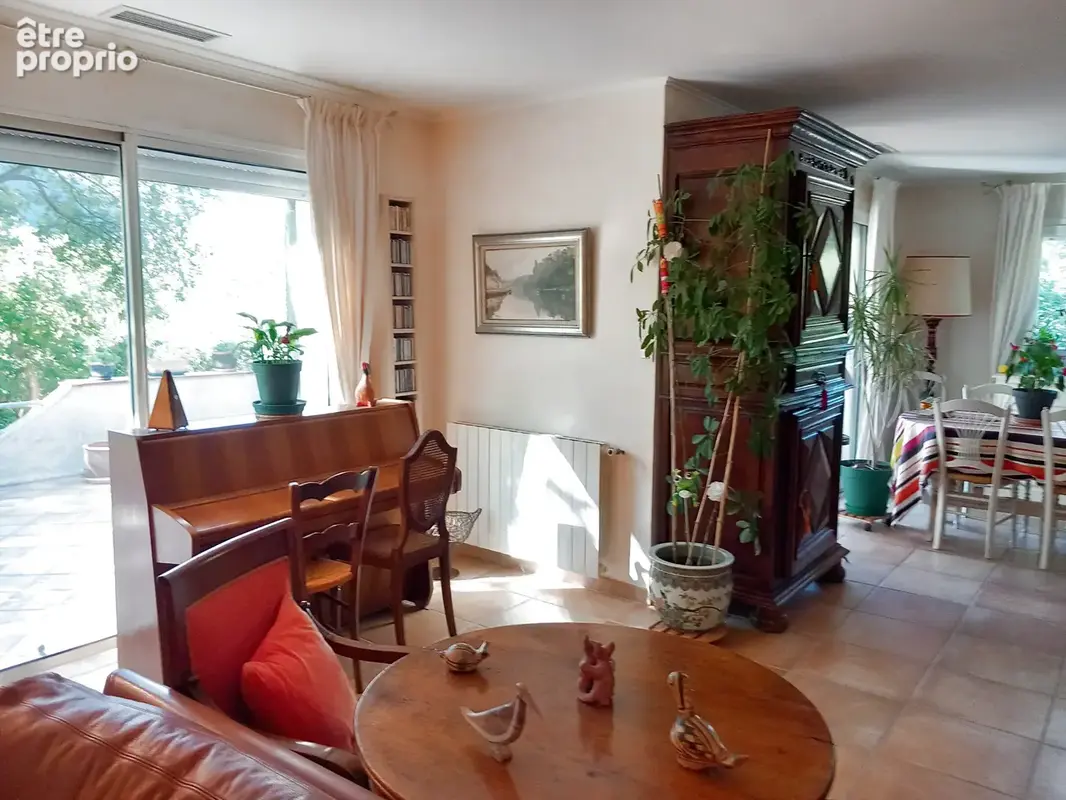 Superbe villa plain pied avec piscine sur 4000M2 arborés. - photo 38