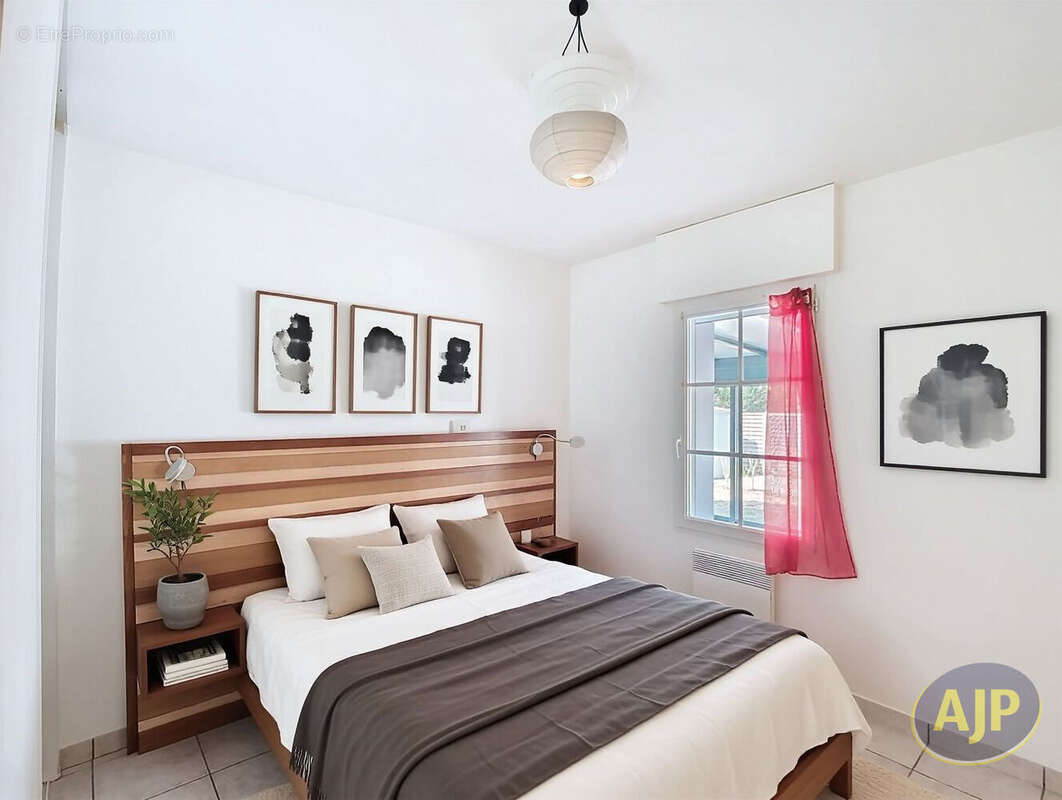 Maison à ROCHESERVIERE