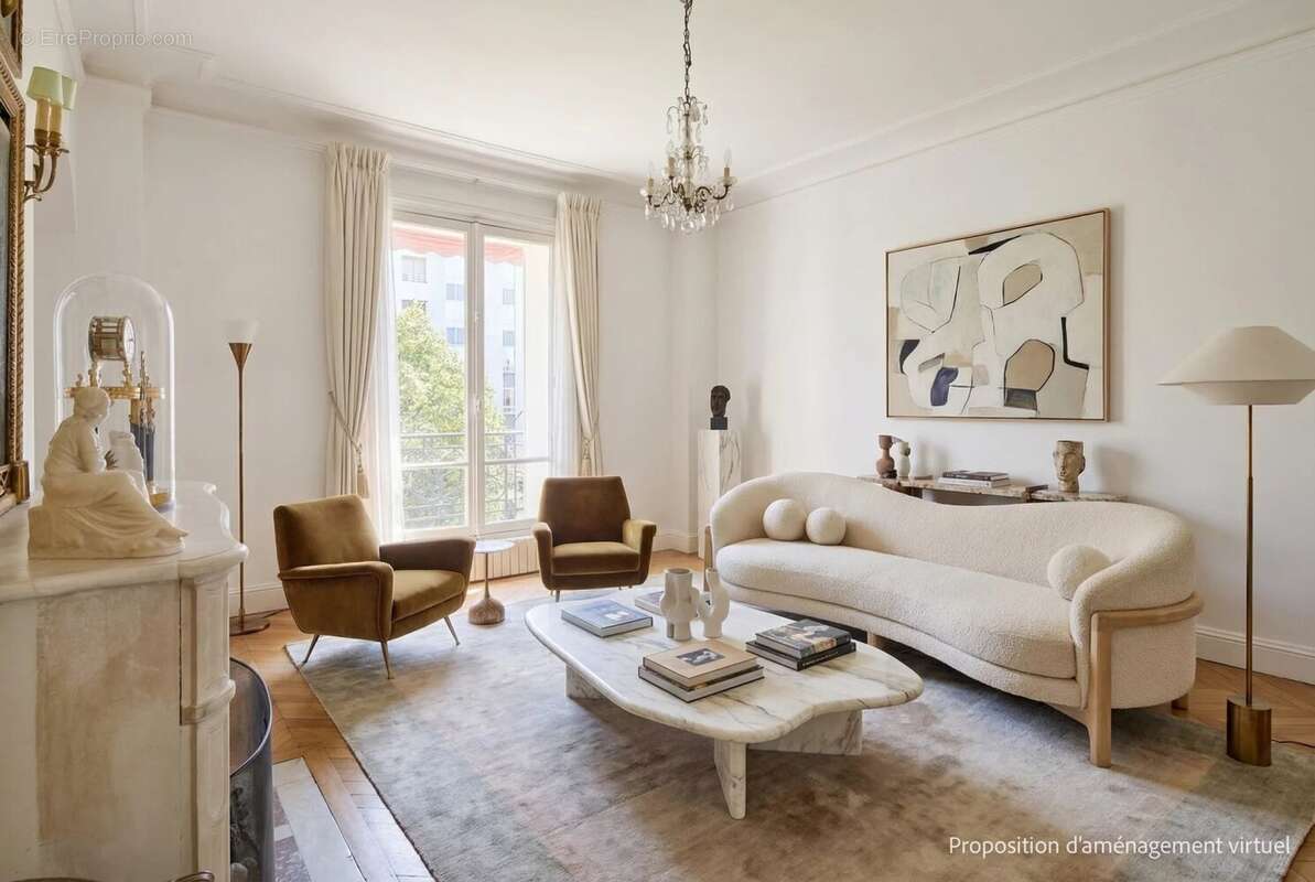 Appartement à PARIS-16E