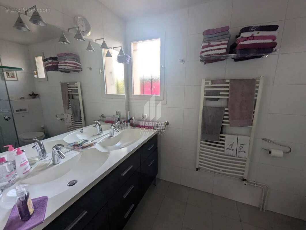 Maison à ECHIROLLES